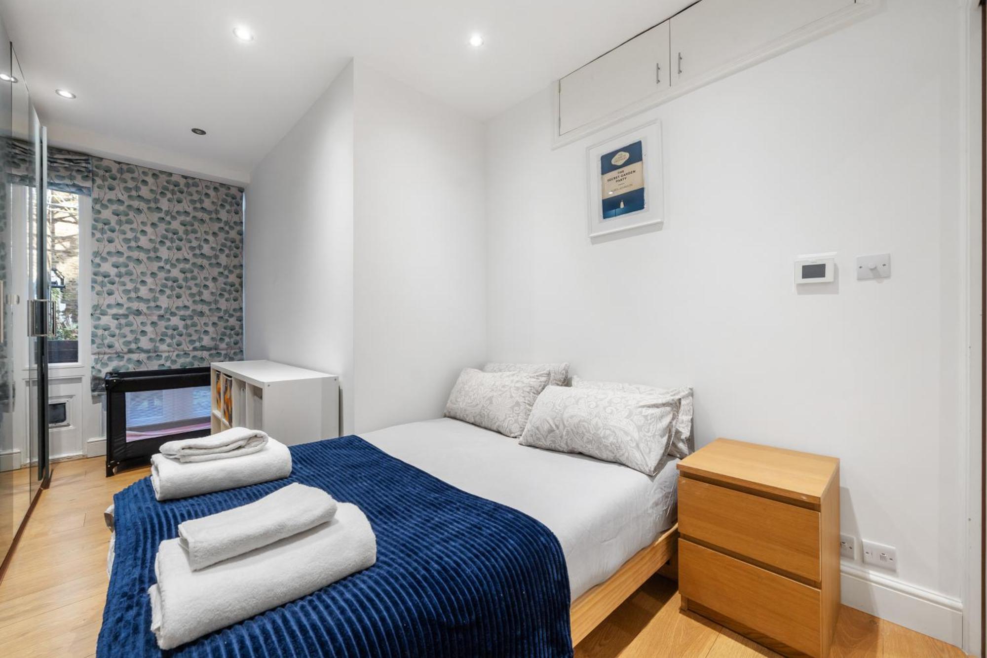 Holland Park Flat, 2bed 2bath, Breakfast, Lgf * London