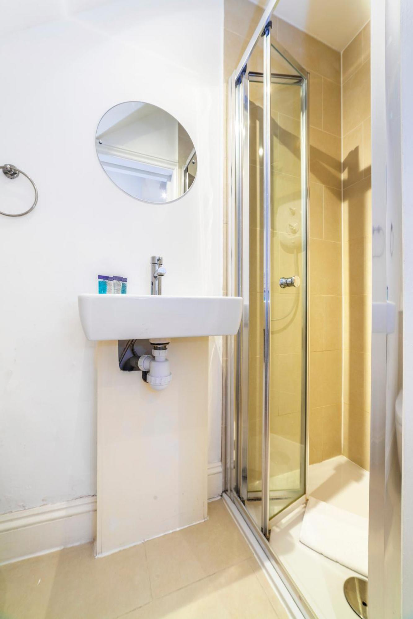 Perfect Self-contained Radiant With Patio *