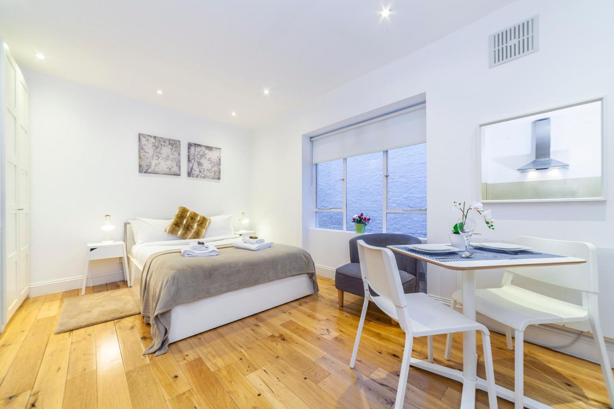 Apartment Perfect Self-contained Radiant With Patio