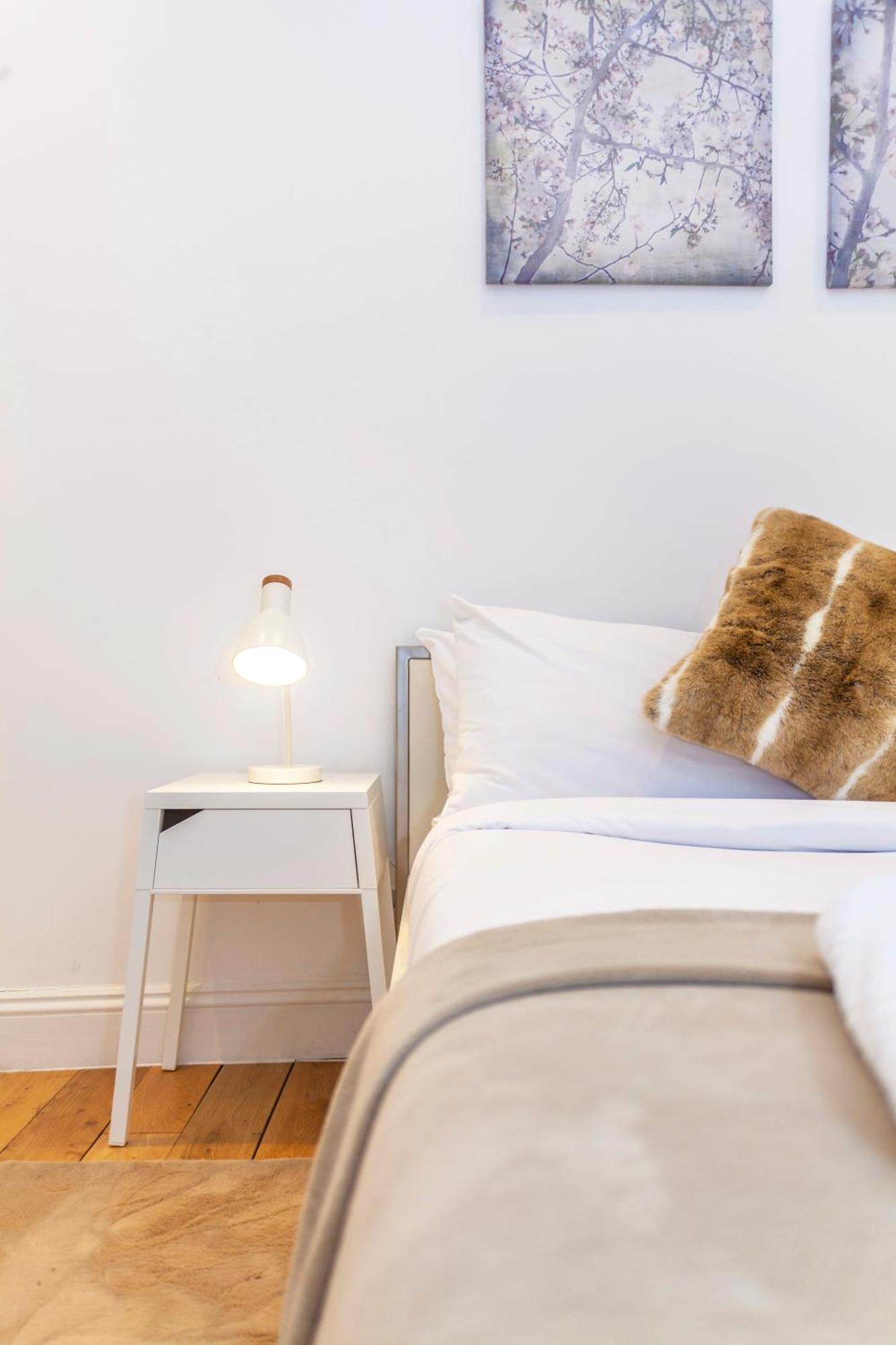 Apartment Perfect Self-contained Radiant With Patio