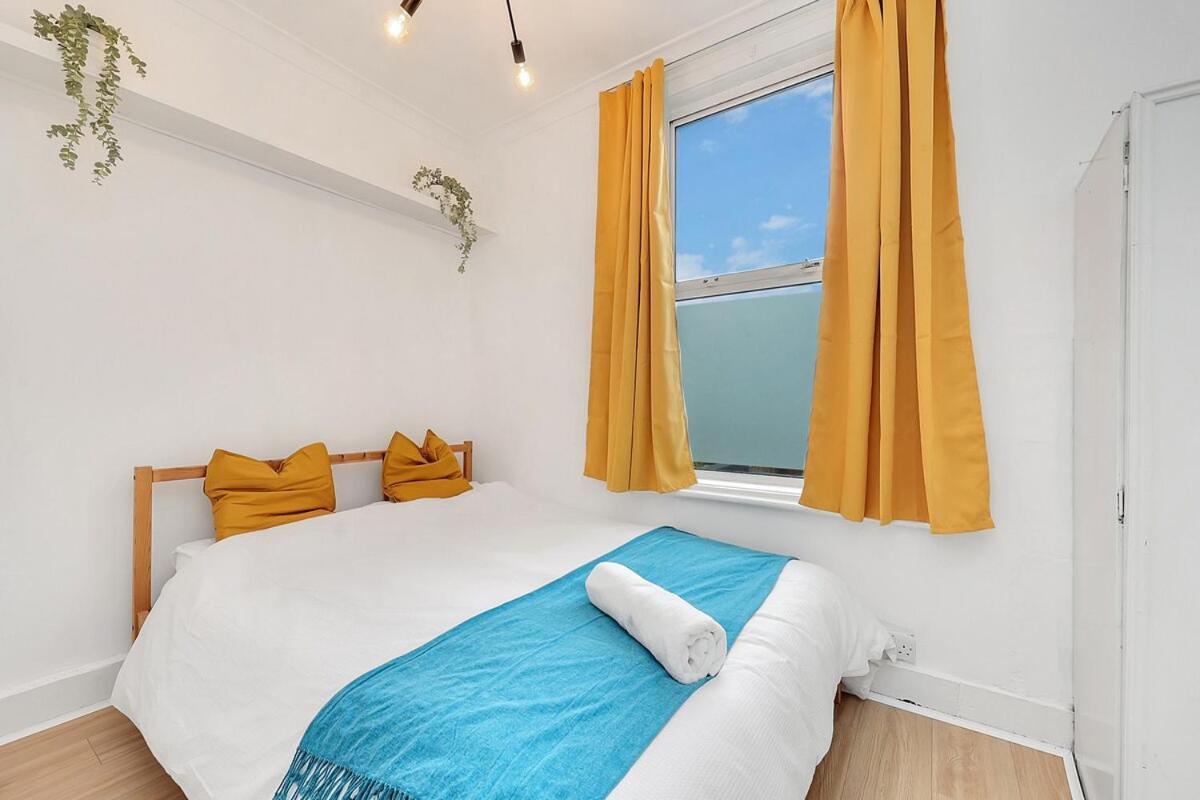 The Townhouse By Harlington * Londres