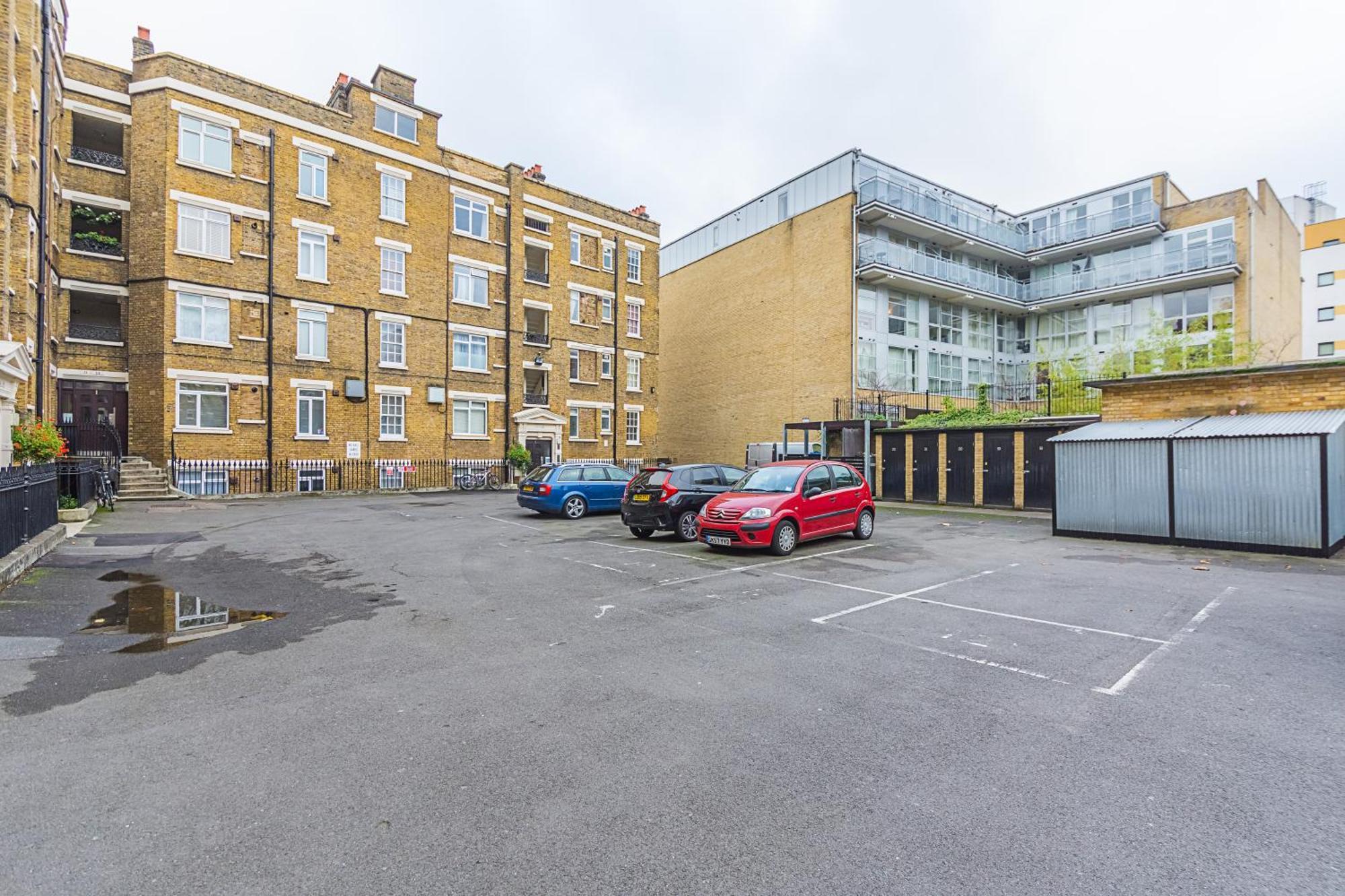 Bridge Compact Apartment, Sleeps 3 , Tube 3 Mins Walk , Zone 1 , Weekly Offers Apartment