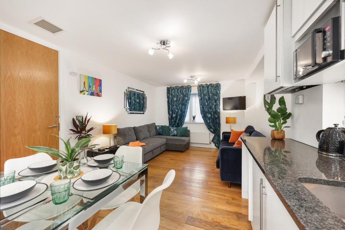 West End - Sleeps 5 - Amazing Location * Londres