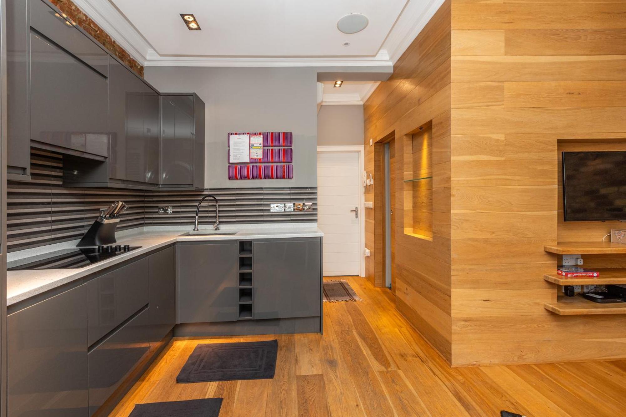 Apartment Beautiful 1br, 2 Min Putney Train St, 5min To Tube London