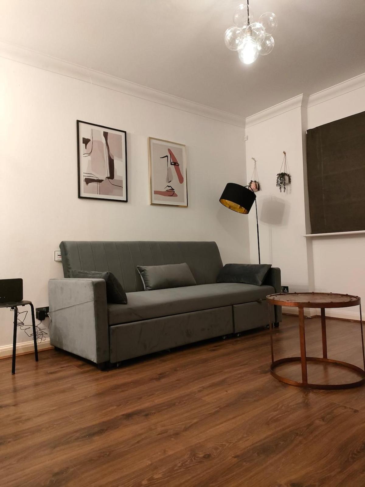 Free Parking 4 Beds Flat 15 Min Train To Victoria Bridge St Paul Cathedral London