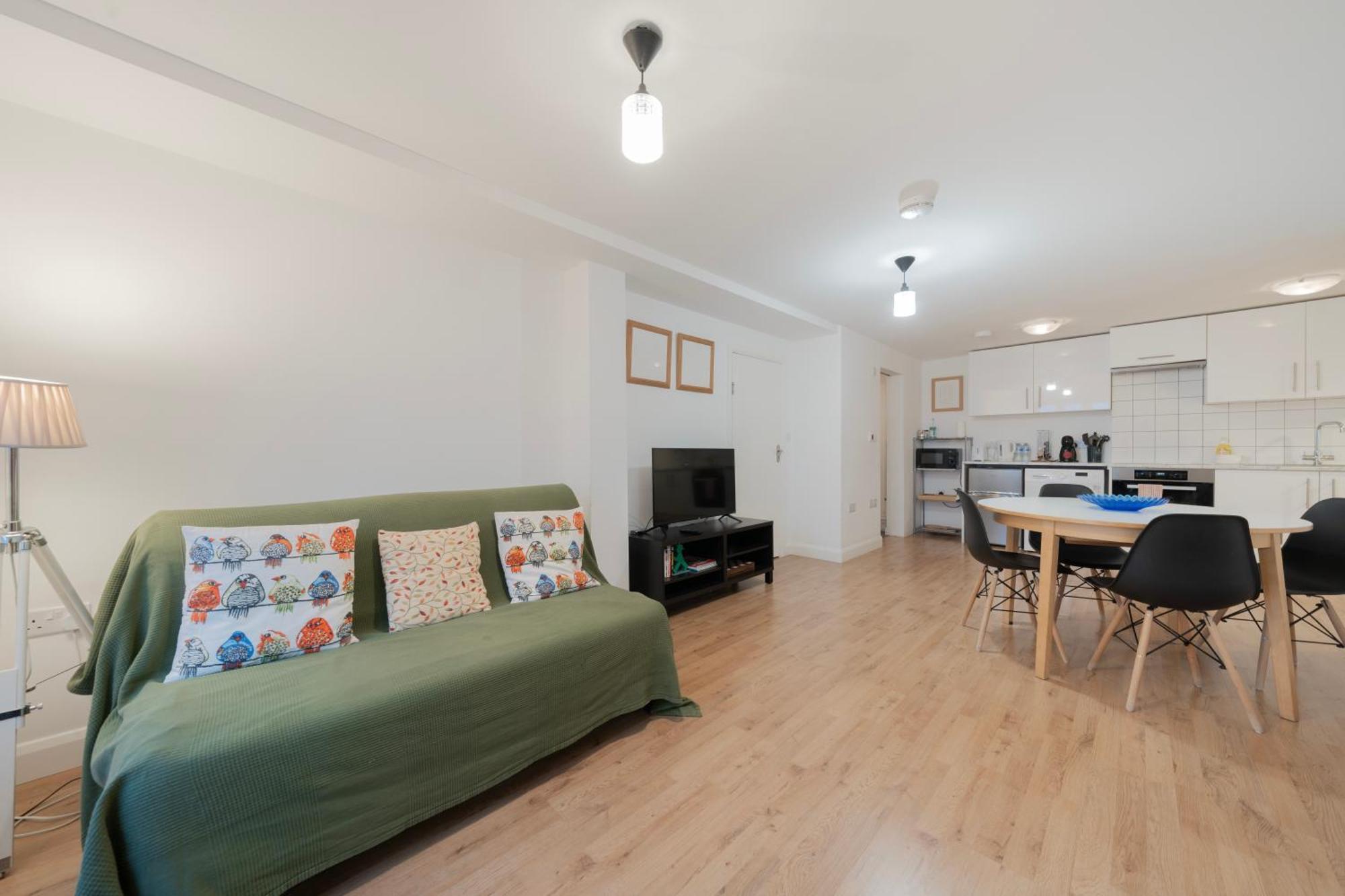 Apartment Modern One Bedroom Flat In London