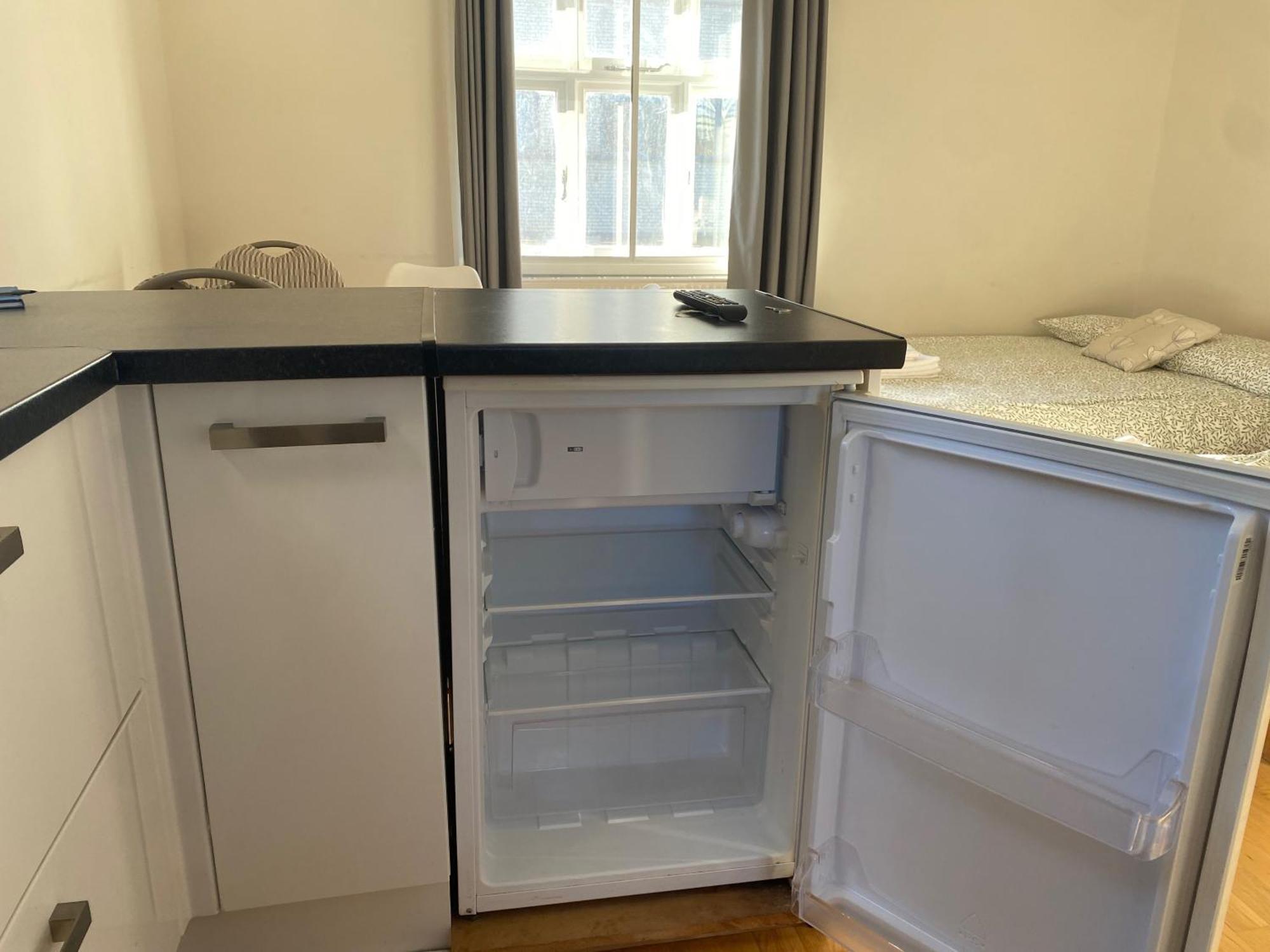 Victorian Building - Sleeps 5 - Pet Friendly London