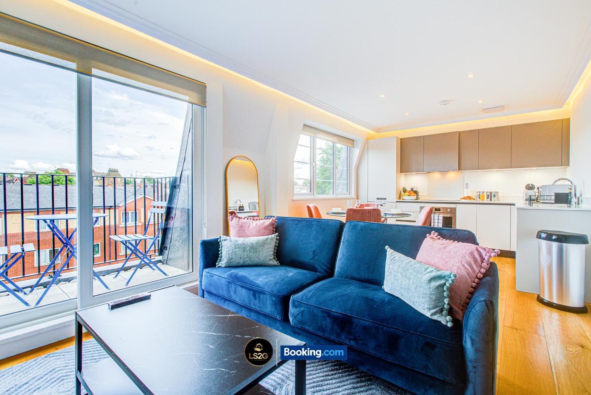 Apartment 2 Bedroom By Ls2g Short Lets & Serviced Greater With Private Balcony *