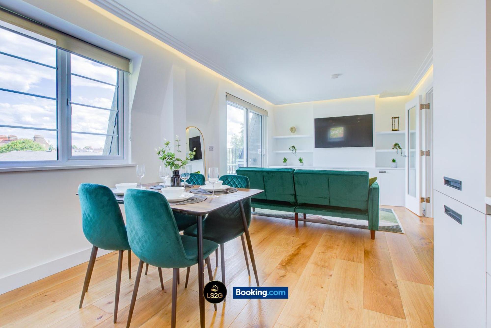 Stylish 2 Bedroom Flat By Ls2g Short Lets & Serviced Greater With Balcony And Easy Access Apartamento