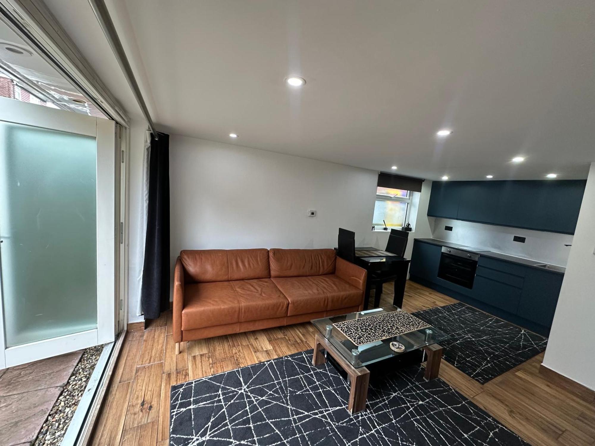 Studio With Own Garden * London