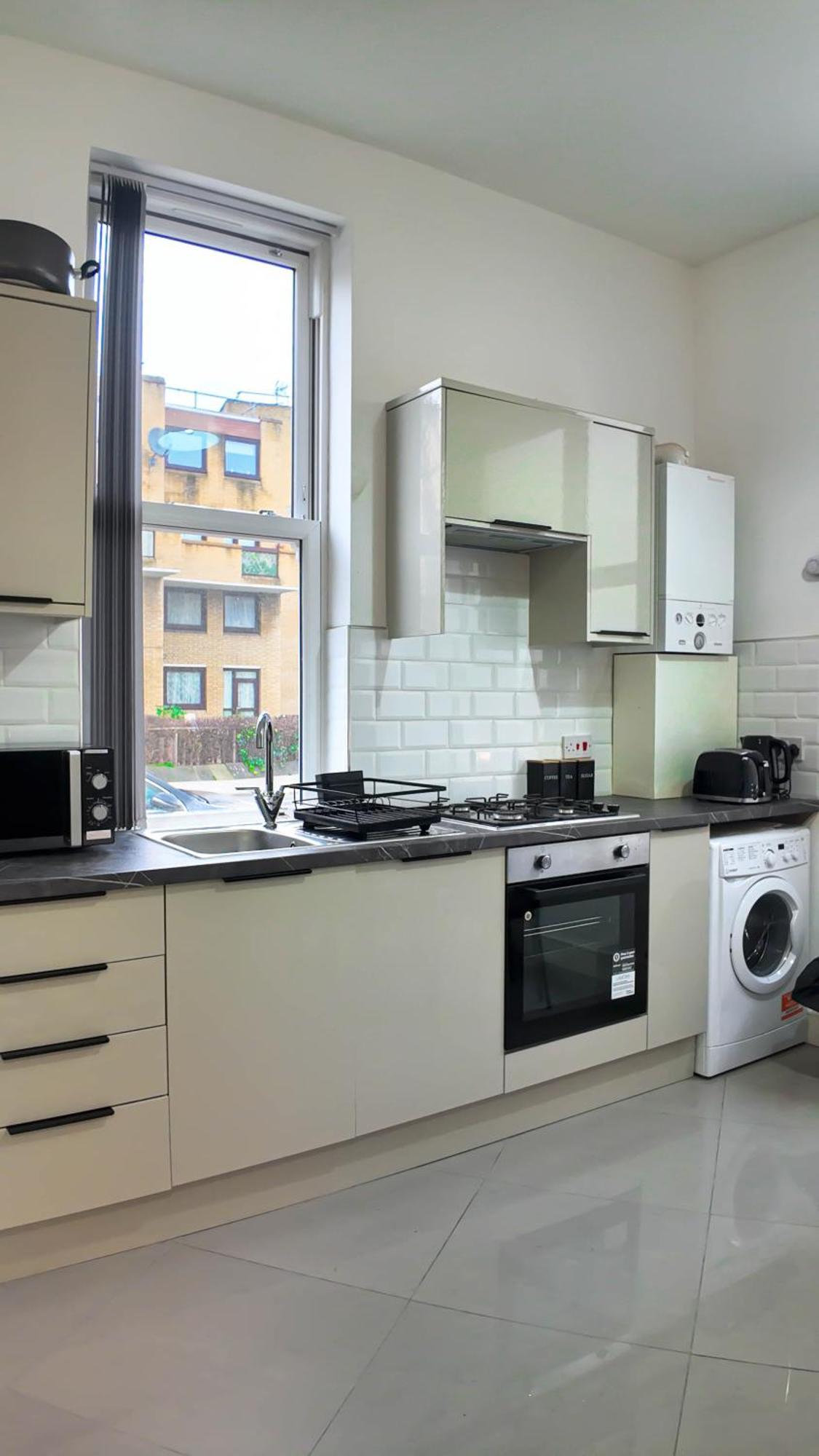 Spacious 2 Bed With Patio In Camden Wr201 London