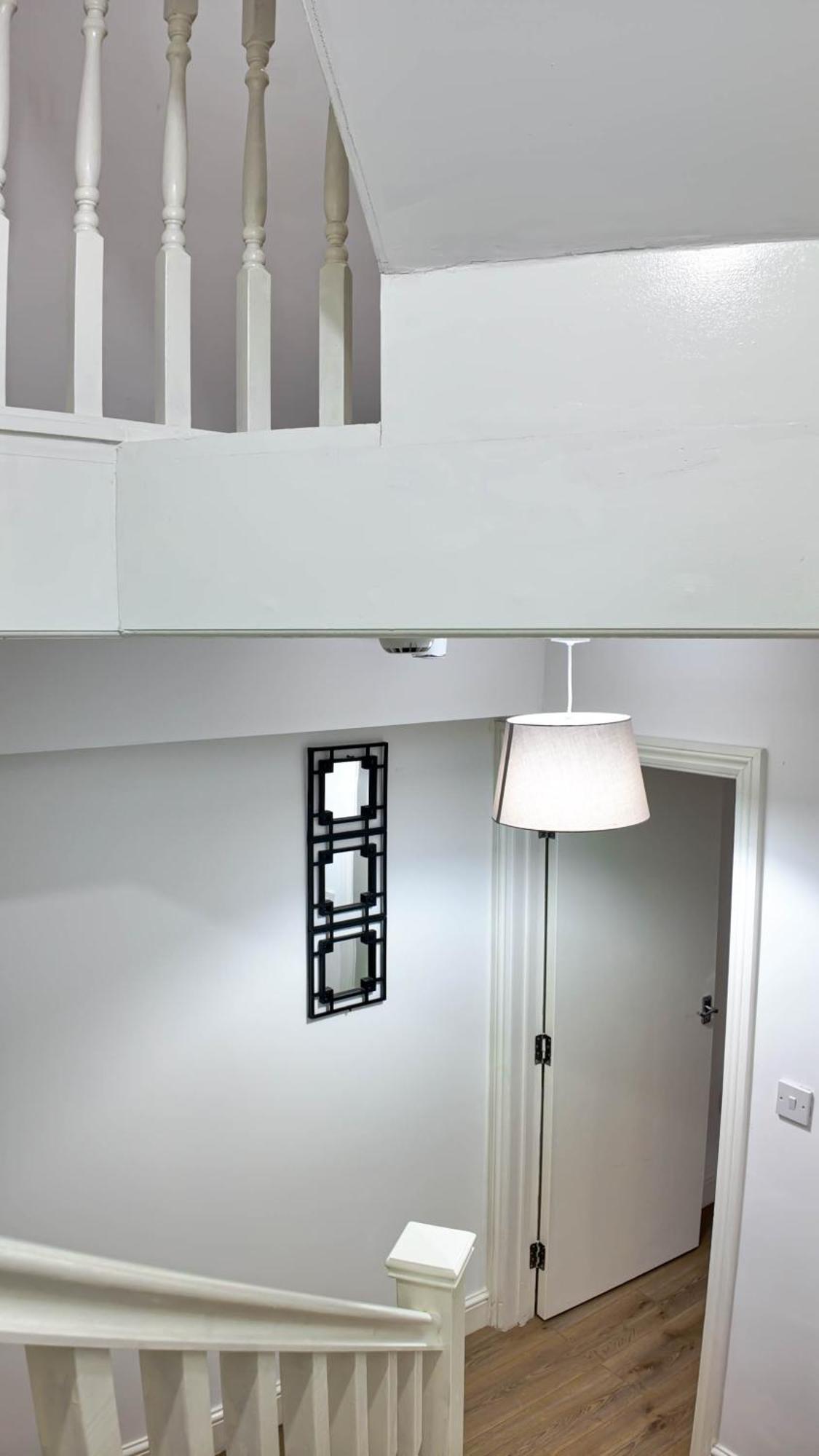 Apartment Spacious 2 Bed With Patio In Camden Wr201