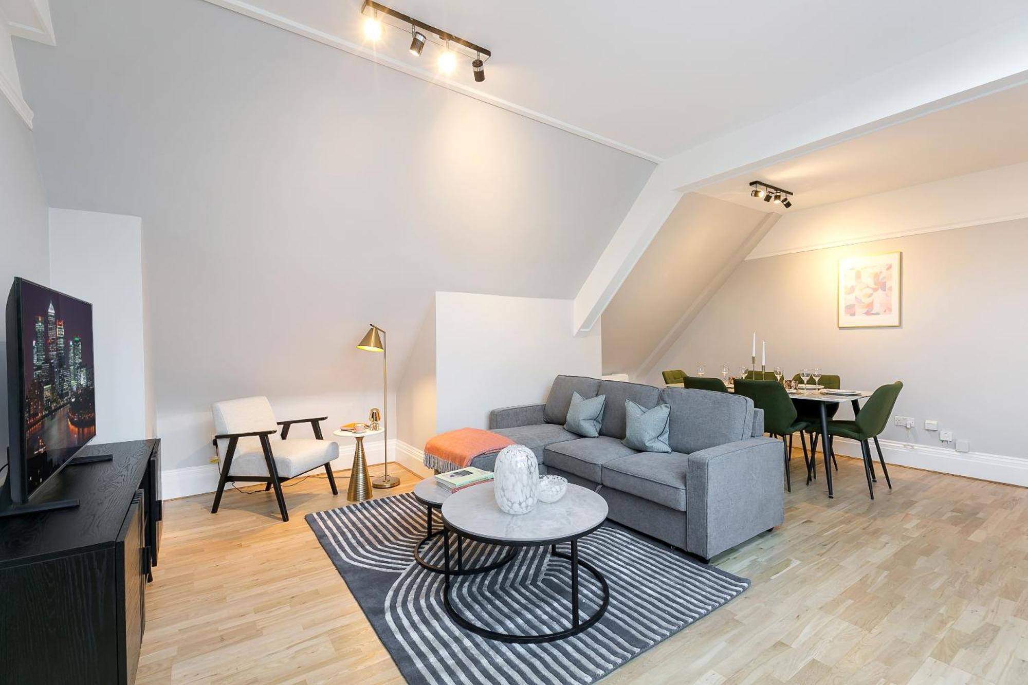 Urban Chic - Dorset Street Apartment