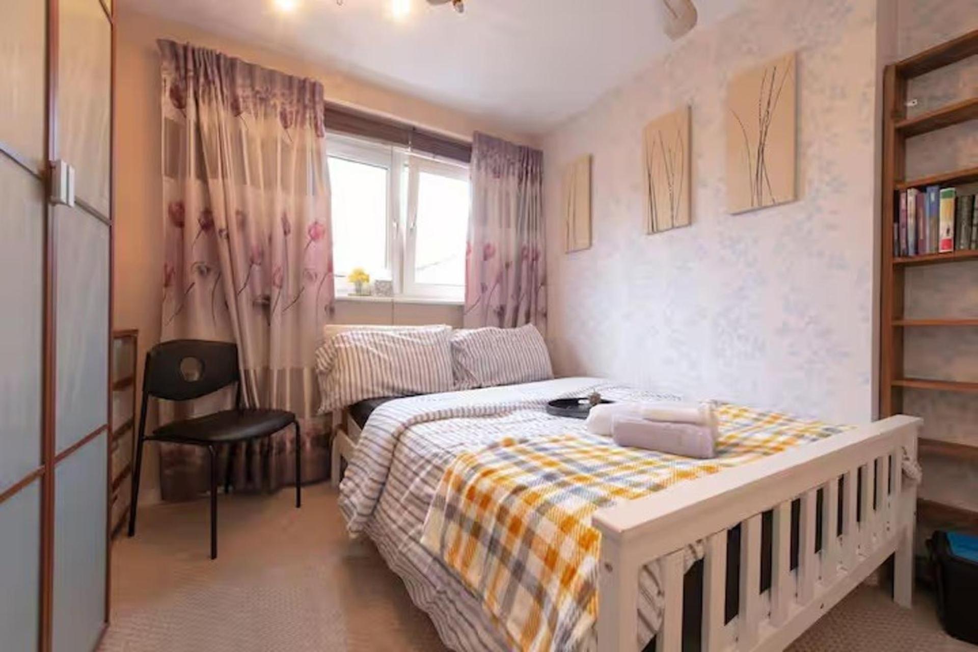 3br-sleeps9-parking-familyfriendly-nearexcel