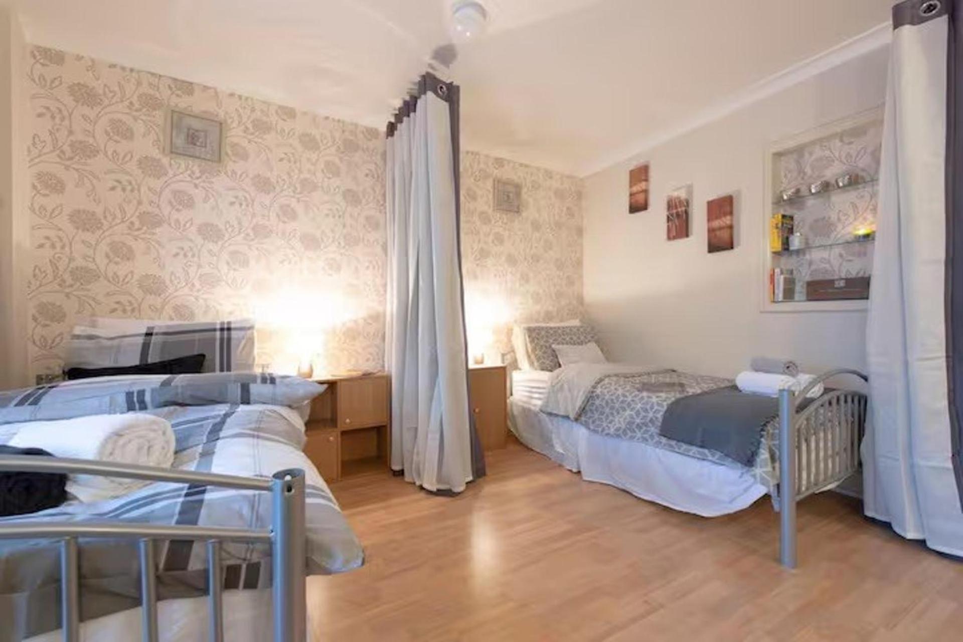 Holiday home 3br-sleeps9-parking-familyfriendly-nearexcel London