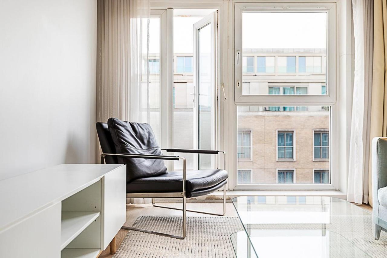 Comfy 2-bedroom With Balcony *