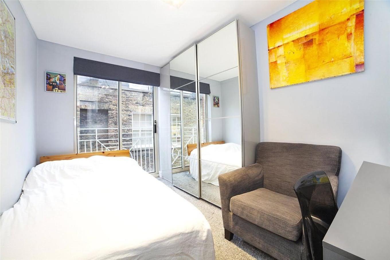Homestay Seven Dials, Covent Garden - A One-minute Walk To Soho - Full Details In My Profile Below London