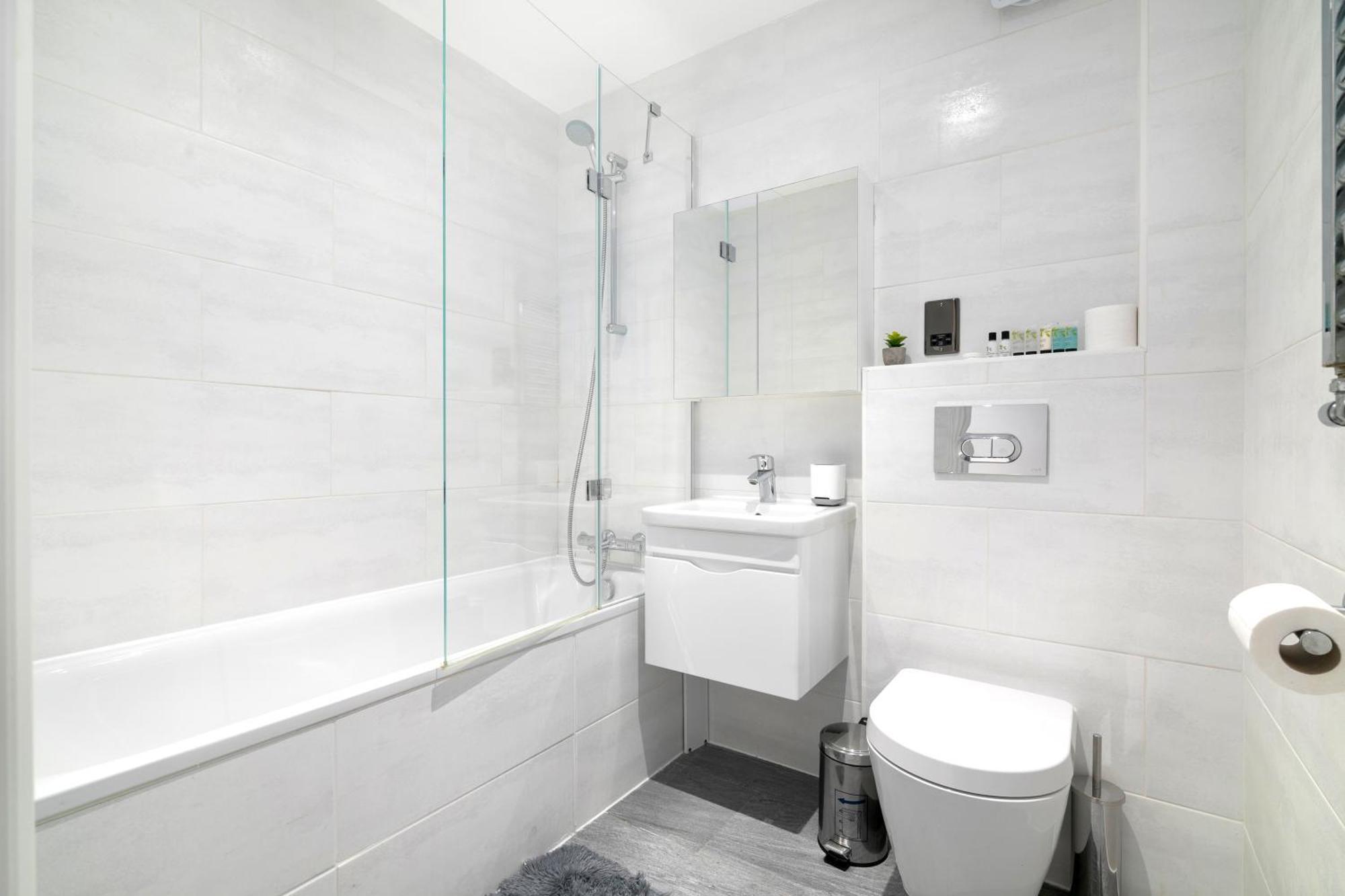 Hoxton Shoreditch 2 Bdr 2 Bath Balcony Apartment