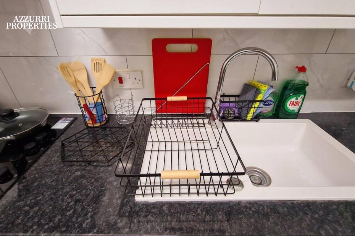 Short Stays At Barking Road Apartment London