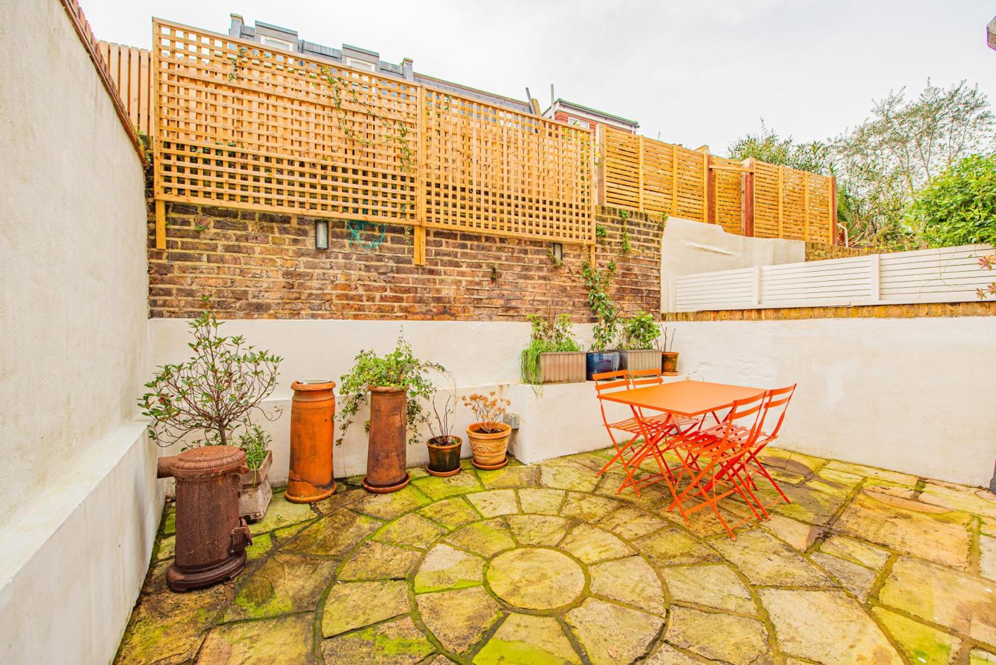 Apartment Stylish 2-bed Flat Near Hammersmith & Holland Park London