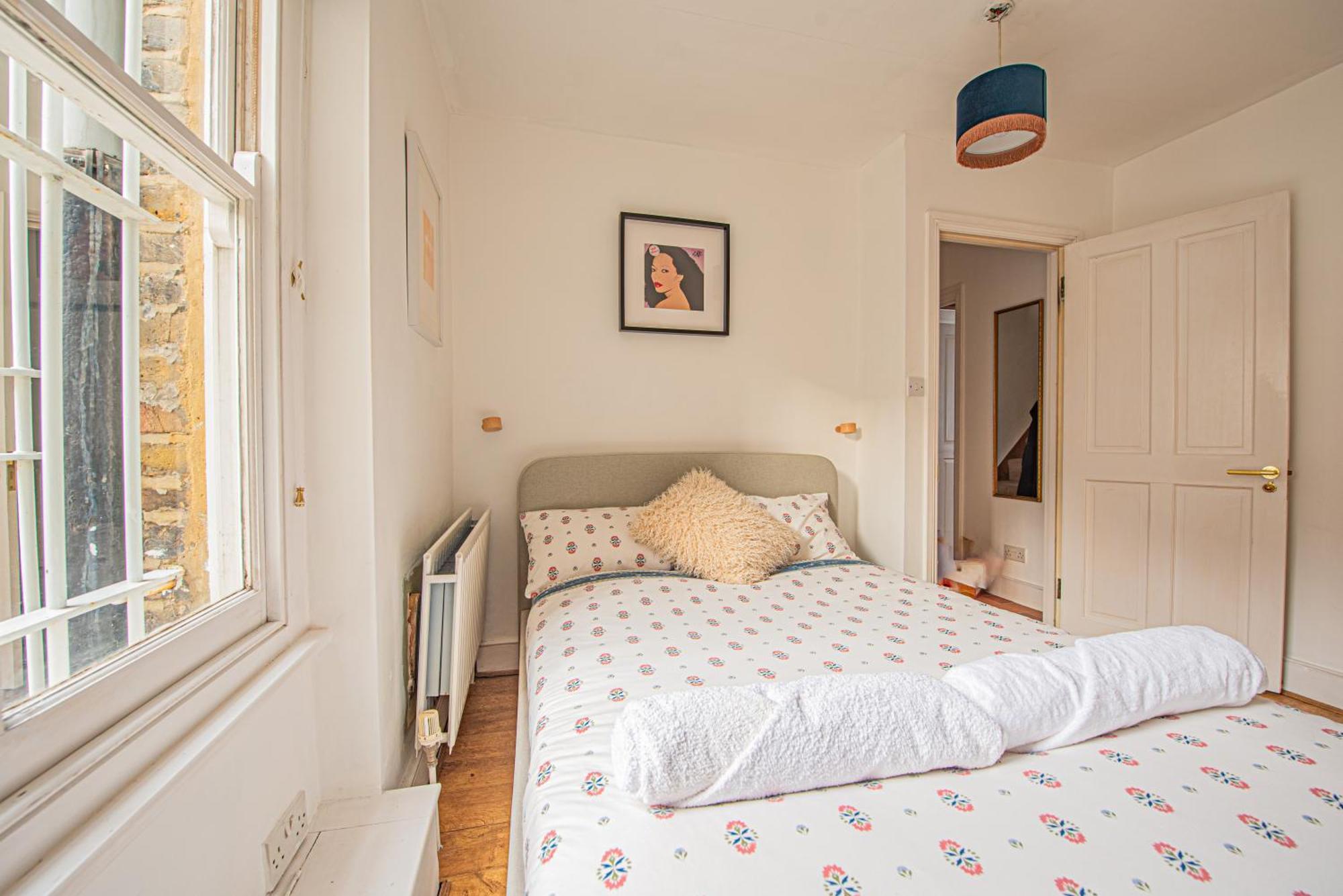 Apartment Stylish 2-bed Flat Near Hammersmith & Holland Park London