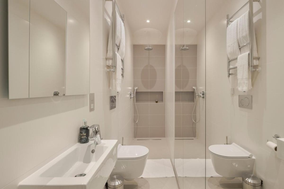 Modern Kensington 3-bedroom With Garden Apartment