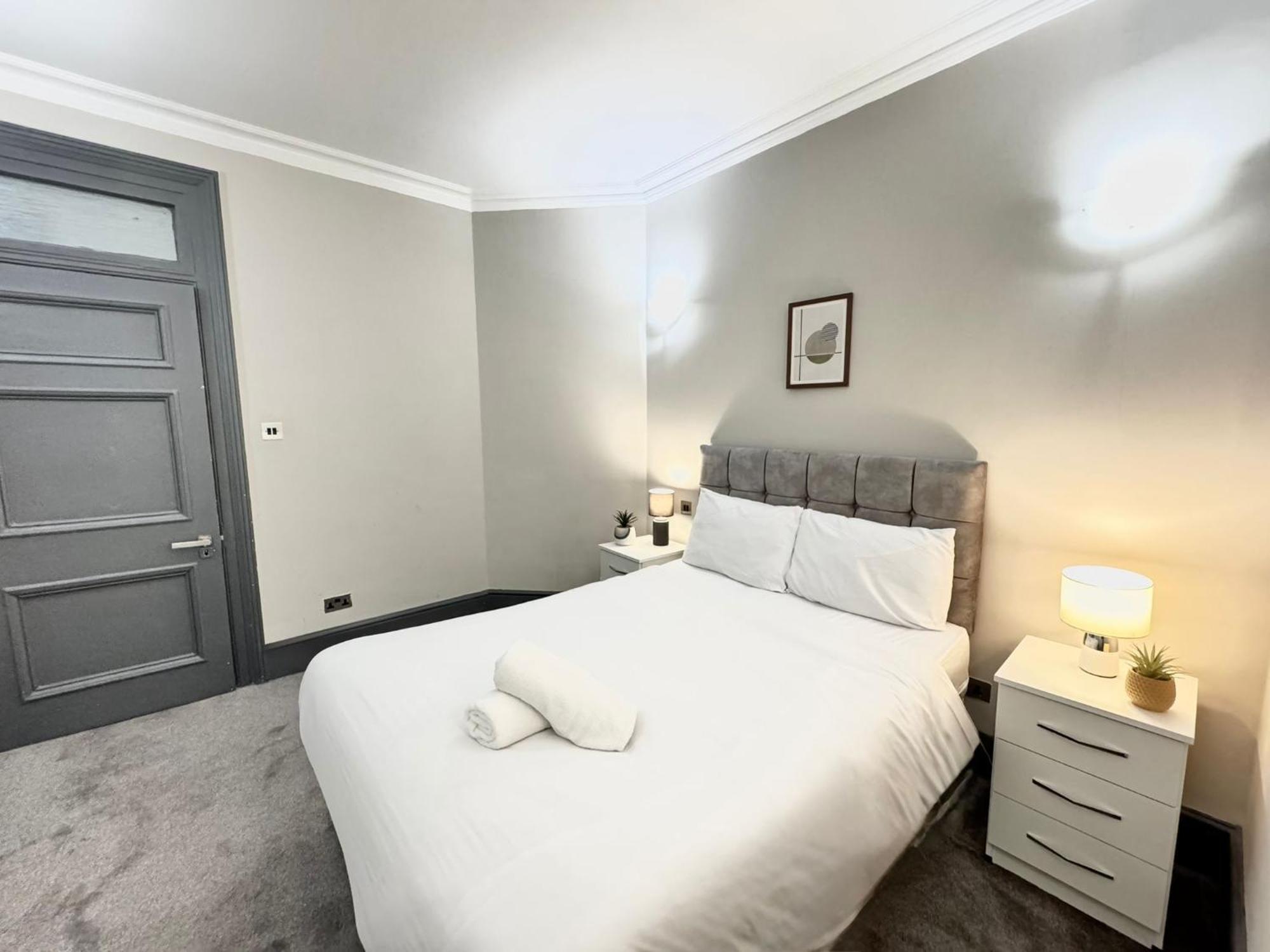 Apartment Spacious Hyde Park Family London