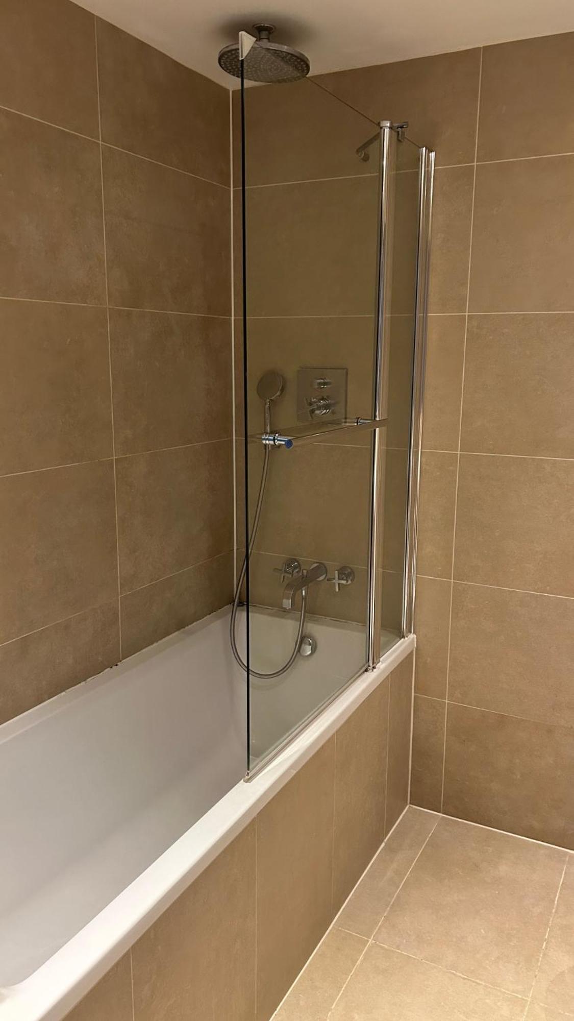 Hyde Park Square Apartment