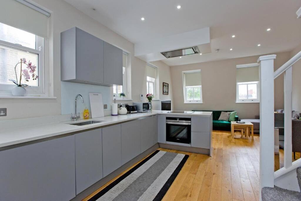 Cute 1bed Duplex Kensington No5 * London