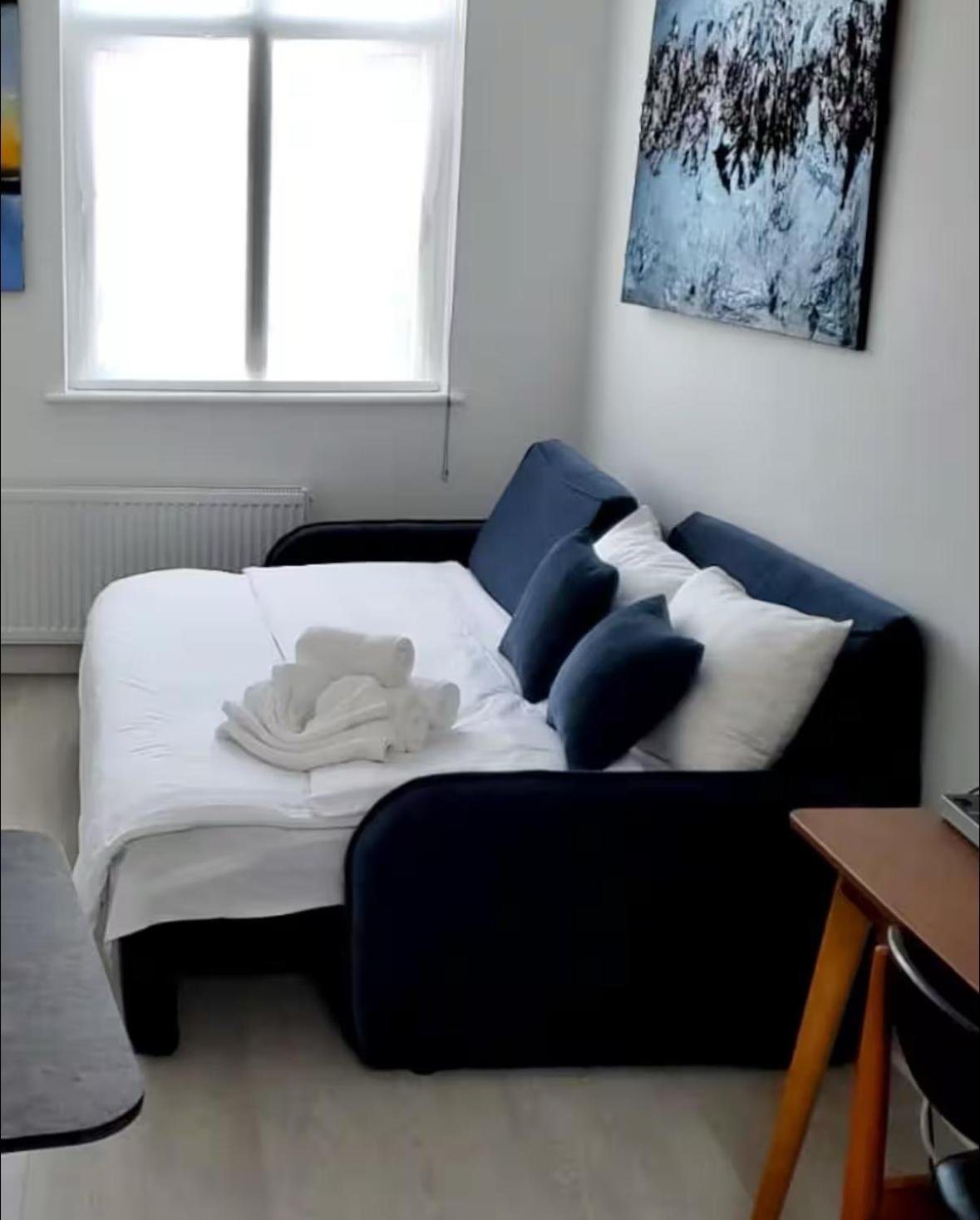 Apartment 1 Bedroom Flat In Barons Court London