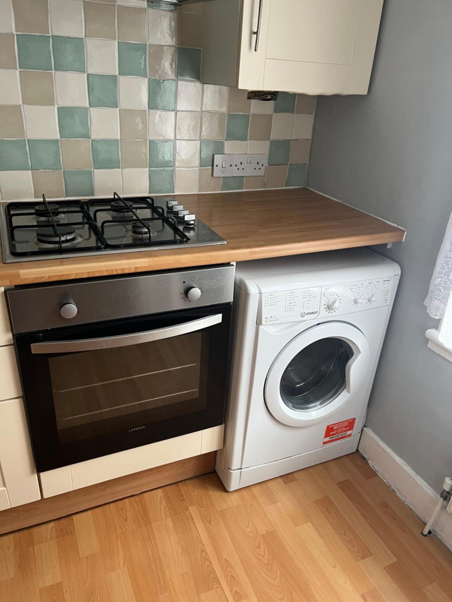 First Floor 1 Bed With Lounge And Kitchen * Londres