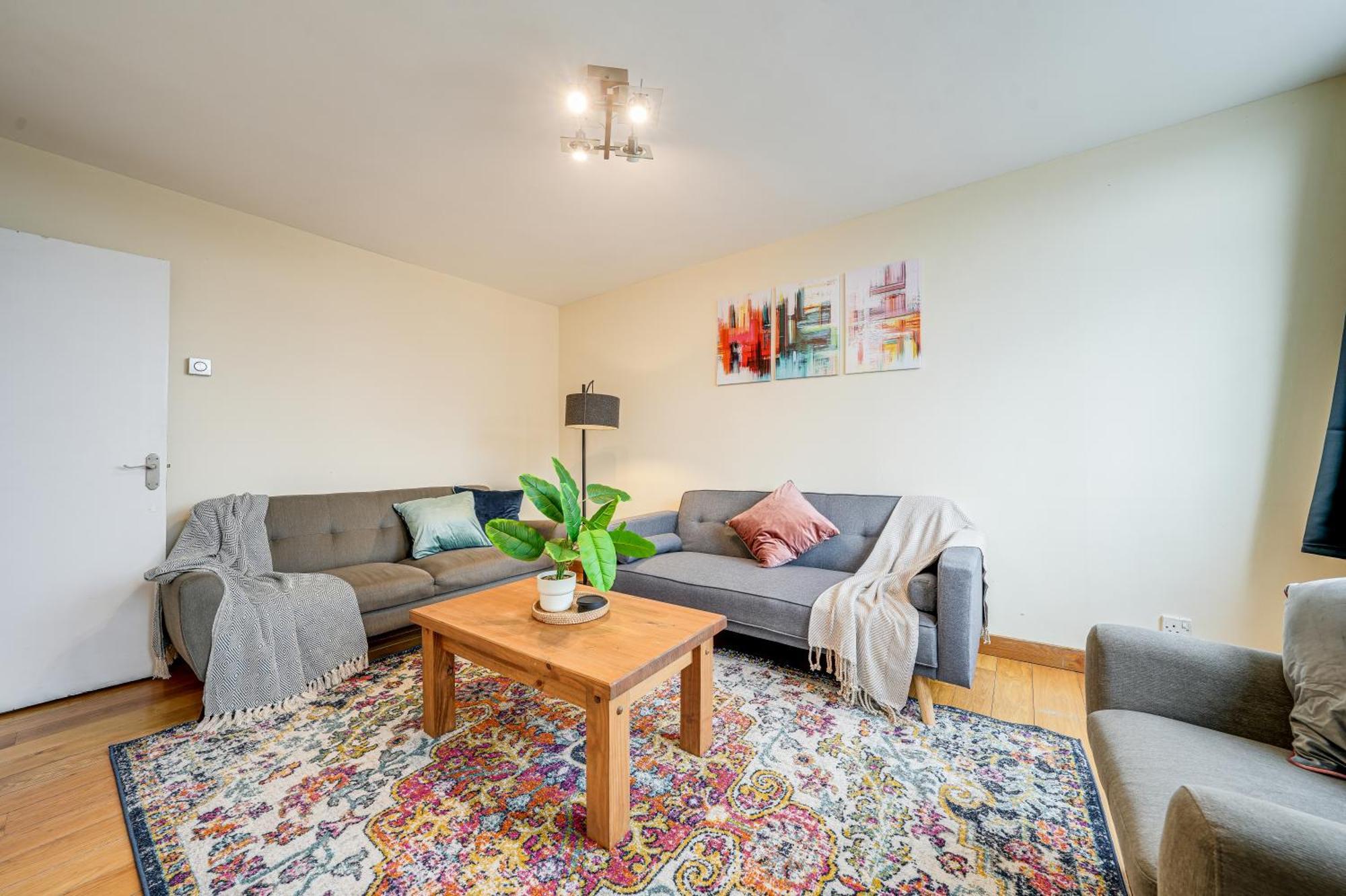 Premier Westfields Penthouse Apartment *