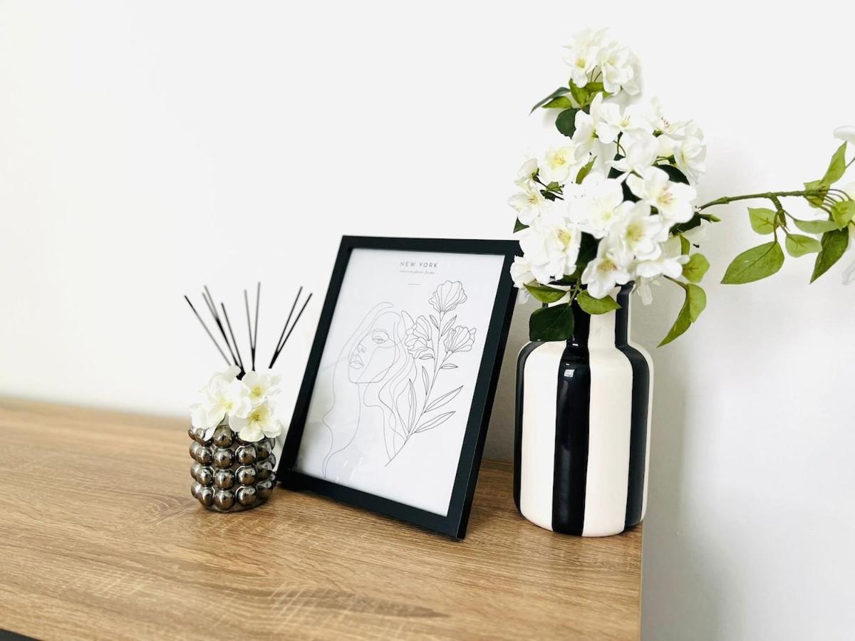 Newly Refurbished Flat In The Heart Of