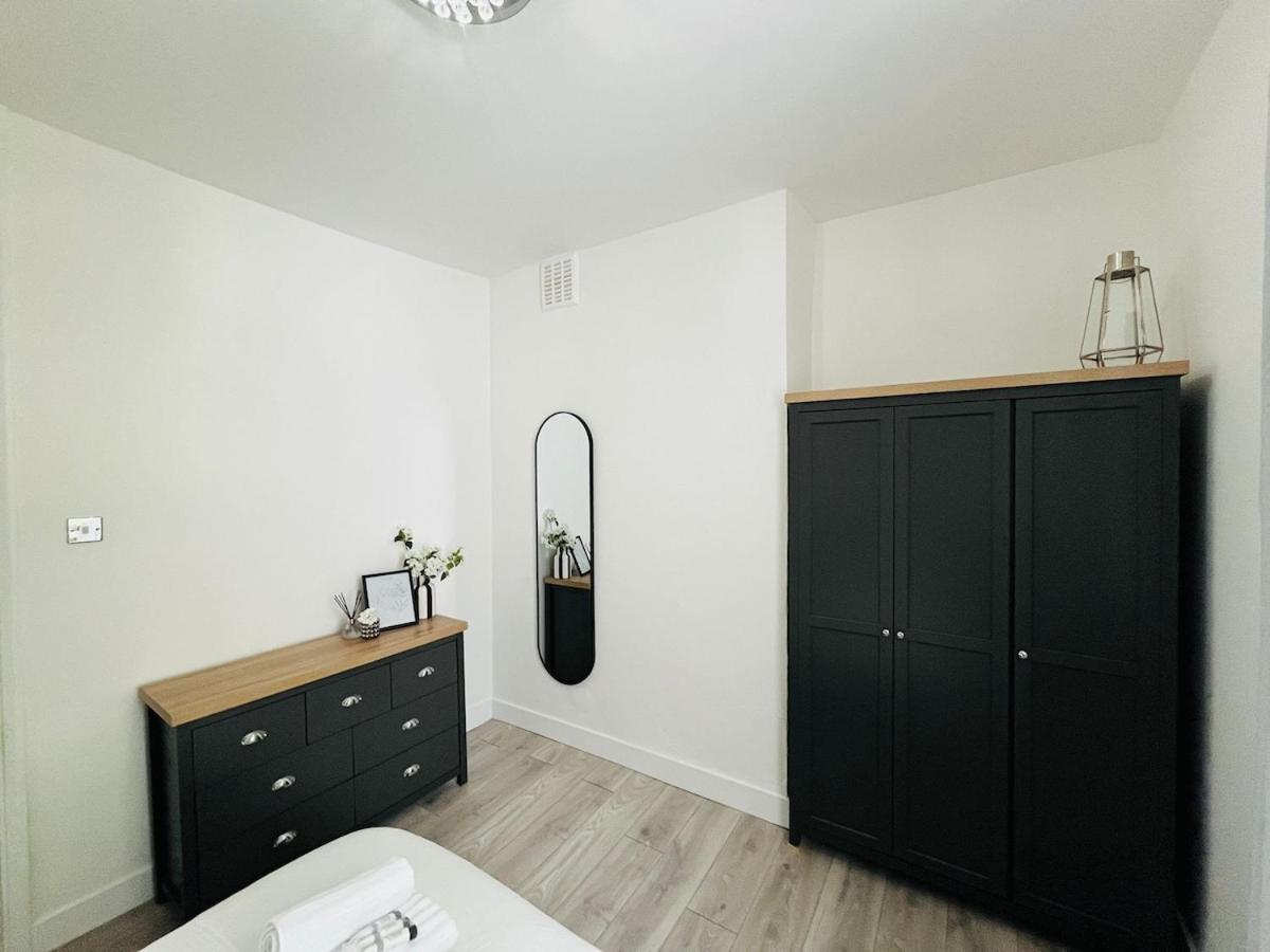 Newly Refurbished Flat In The Heart Of Apartment London