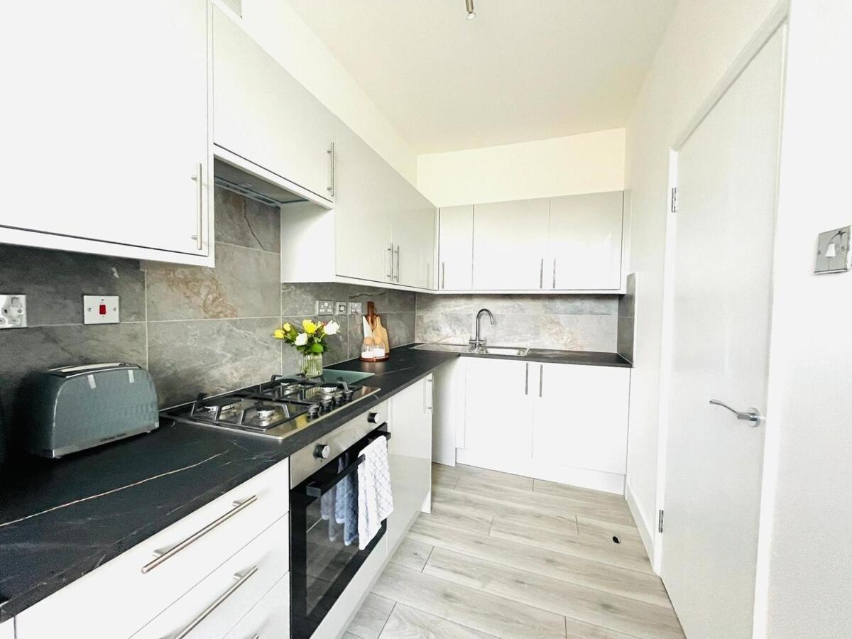 Newly Refurbished Flat In The Heart Of Apartment