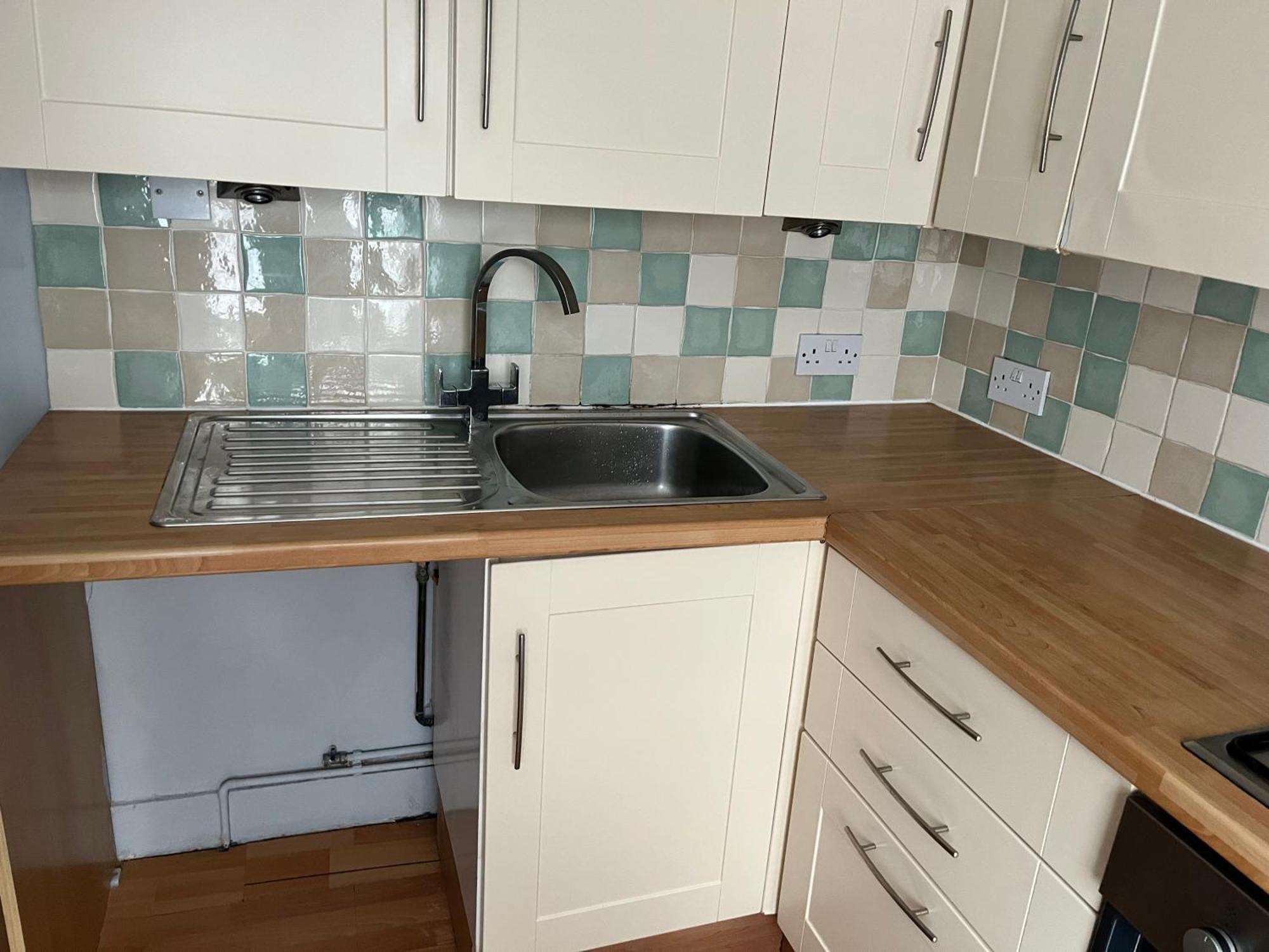 First Floor 1 Bed With Lounge And Kitchen * Londres
