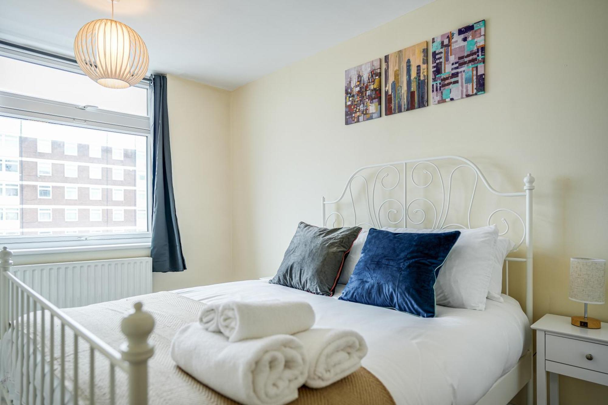 Premier Westfields Penthouse Apartment *