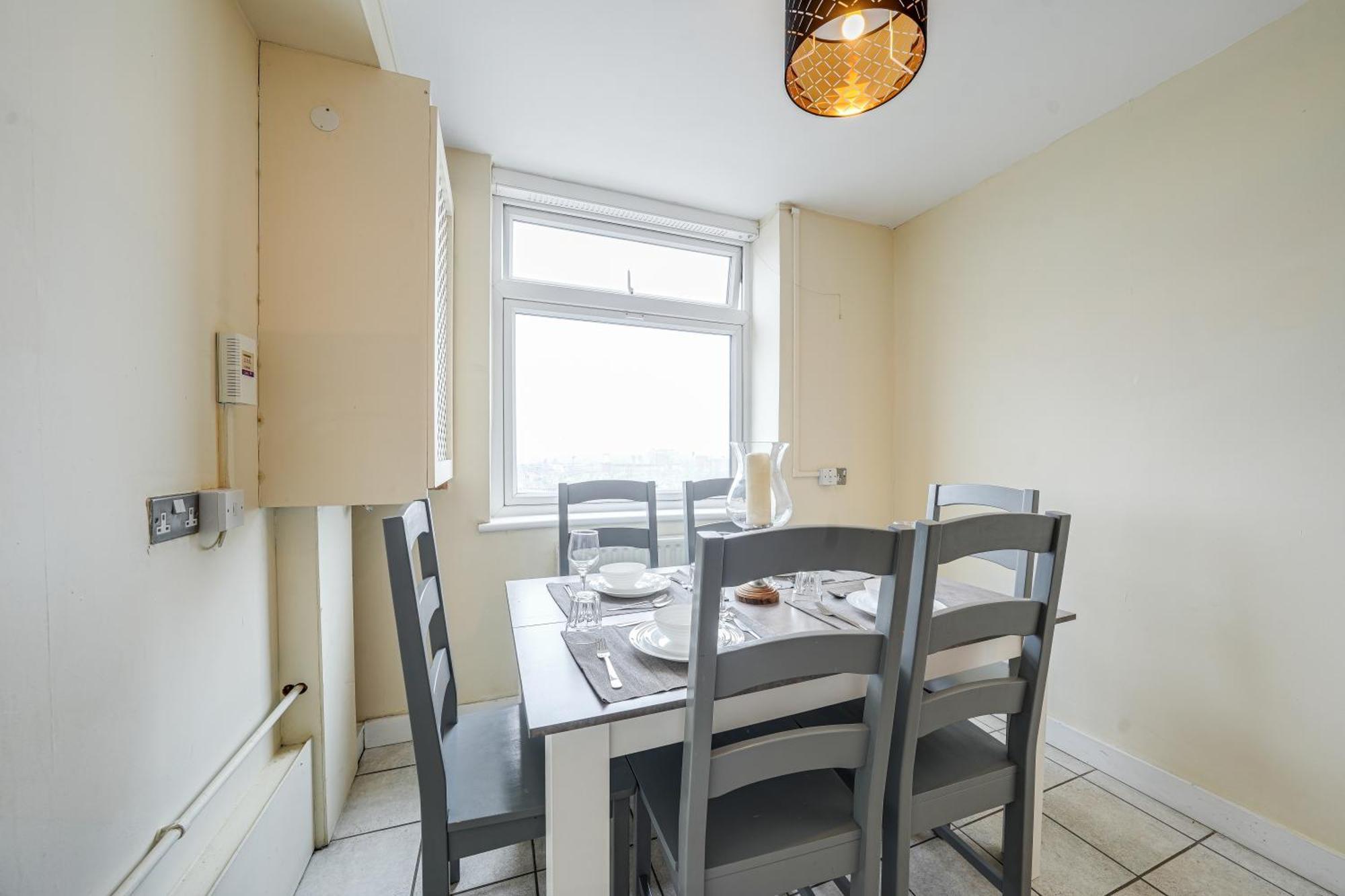 Premier Westfields Penthouse Apartment London