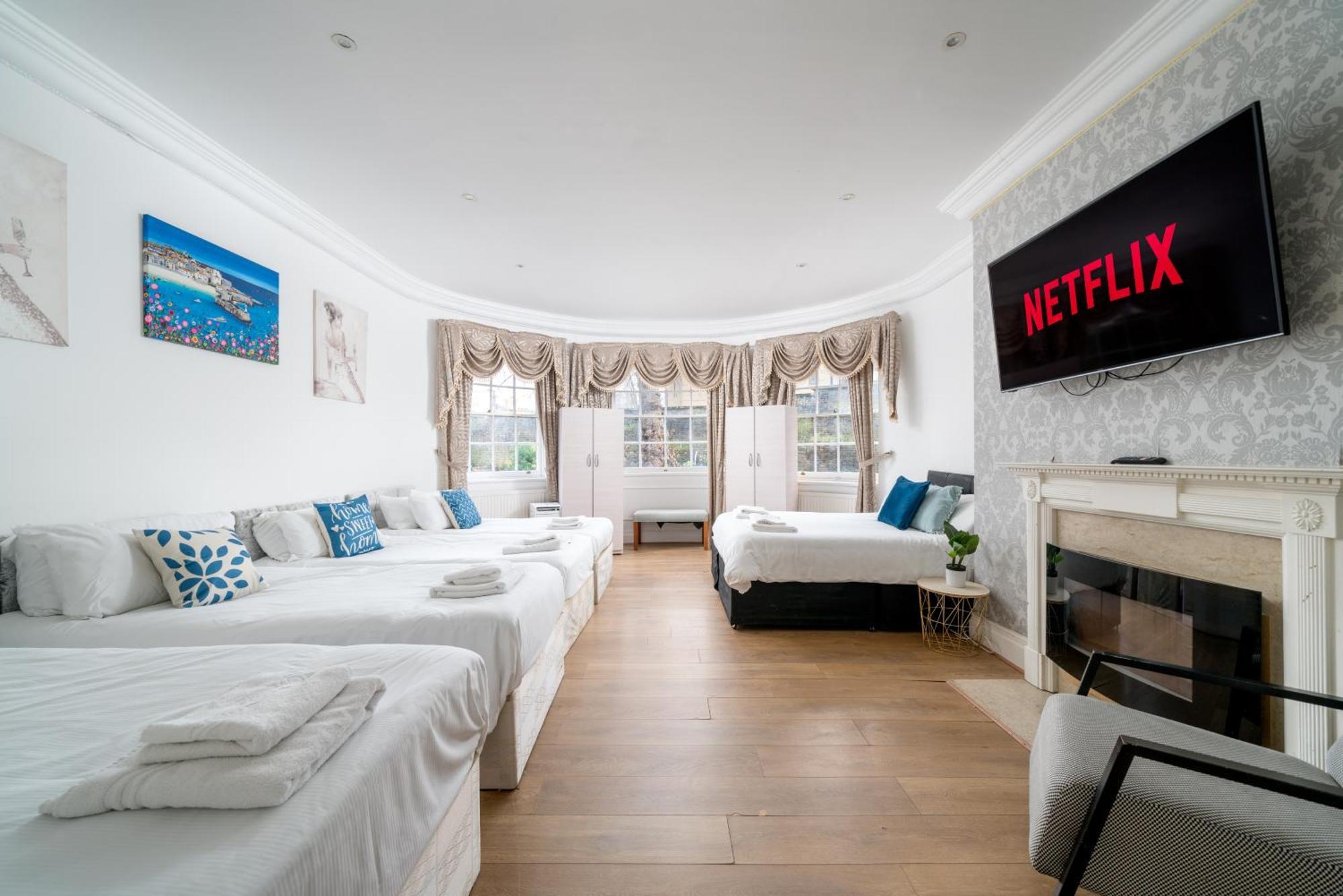 Apartment Cozy 2-bed Group & Family Near Excel & 02 Arena With Parking & Balcony *