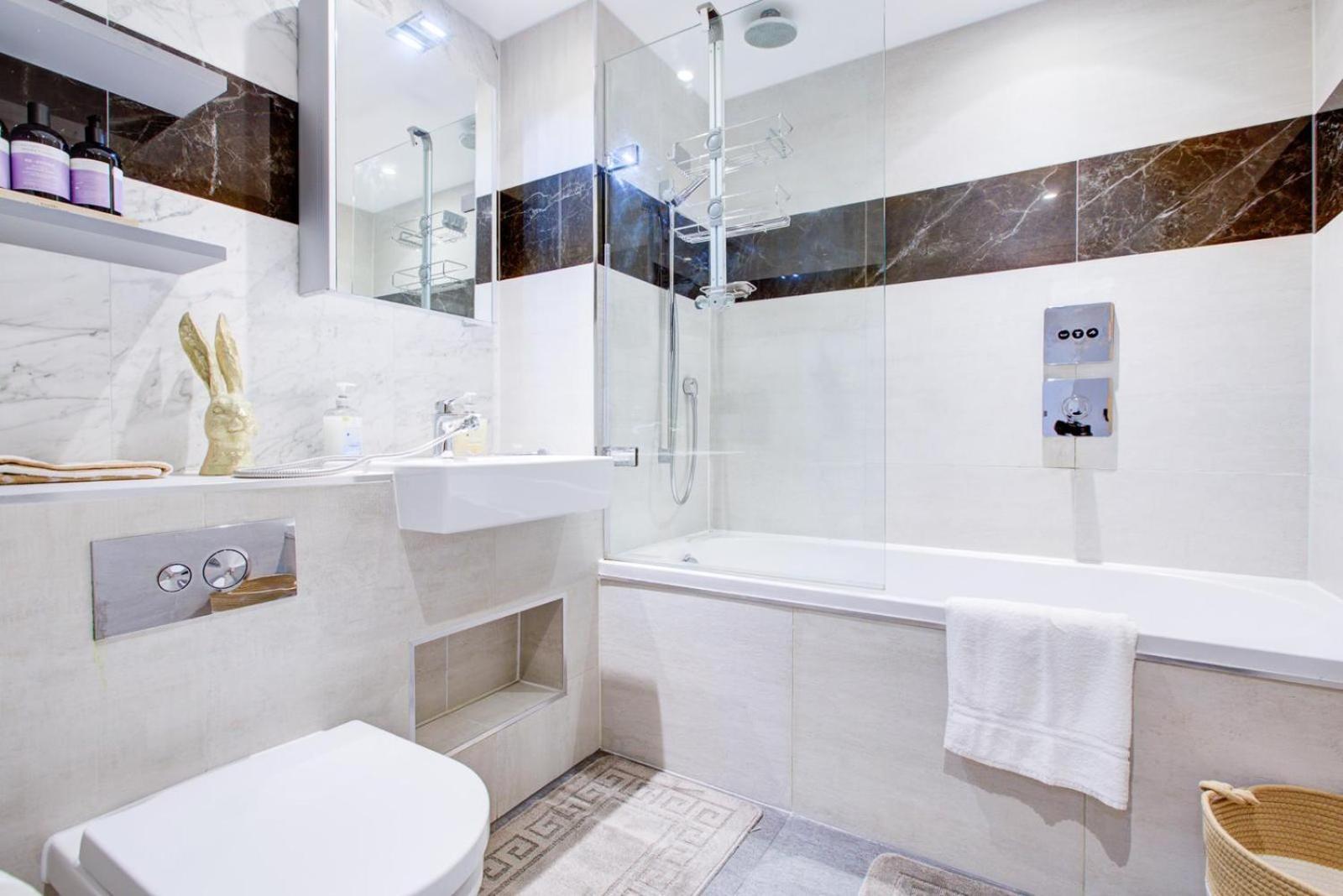 Oxford Street Exclusive Apartment