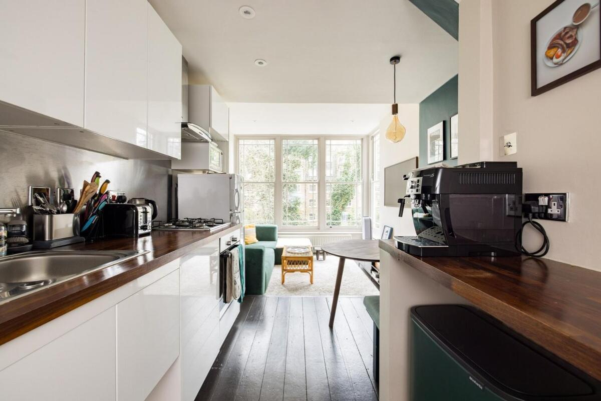 Charming Maisonette With Workspace In Notting Hill Apartment