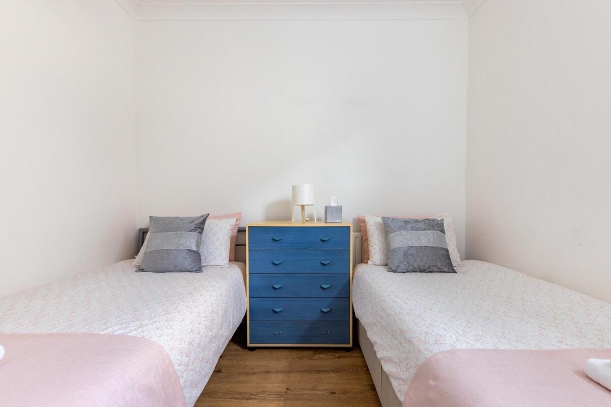 Apartment Flat Near Wembley, Self Check In, Garden *