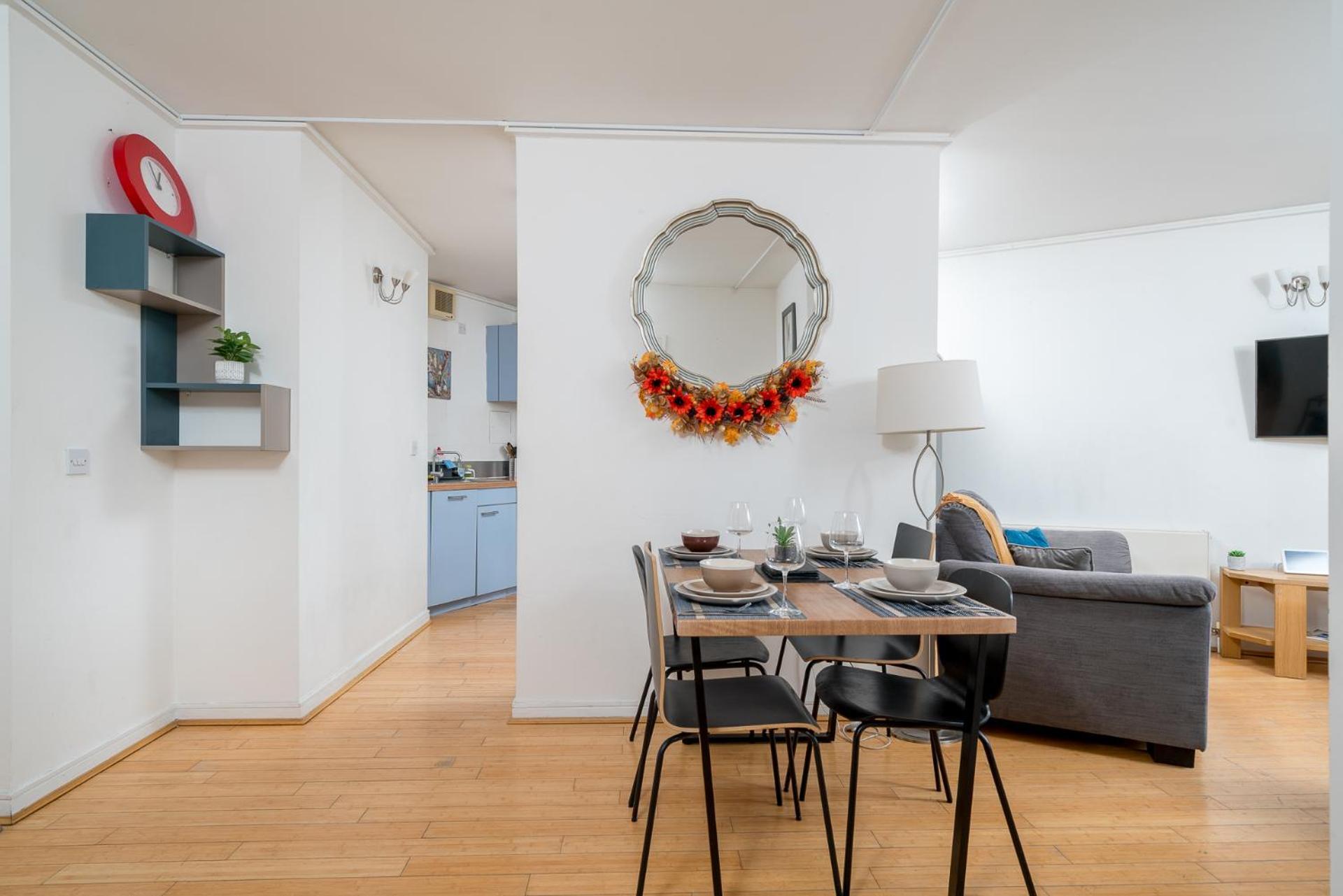 Lovely 3bd Flat, Parking, Sleeps Six Close To O2 London