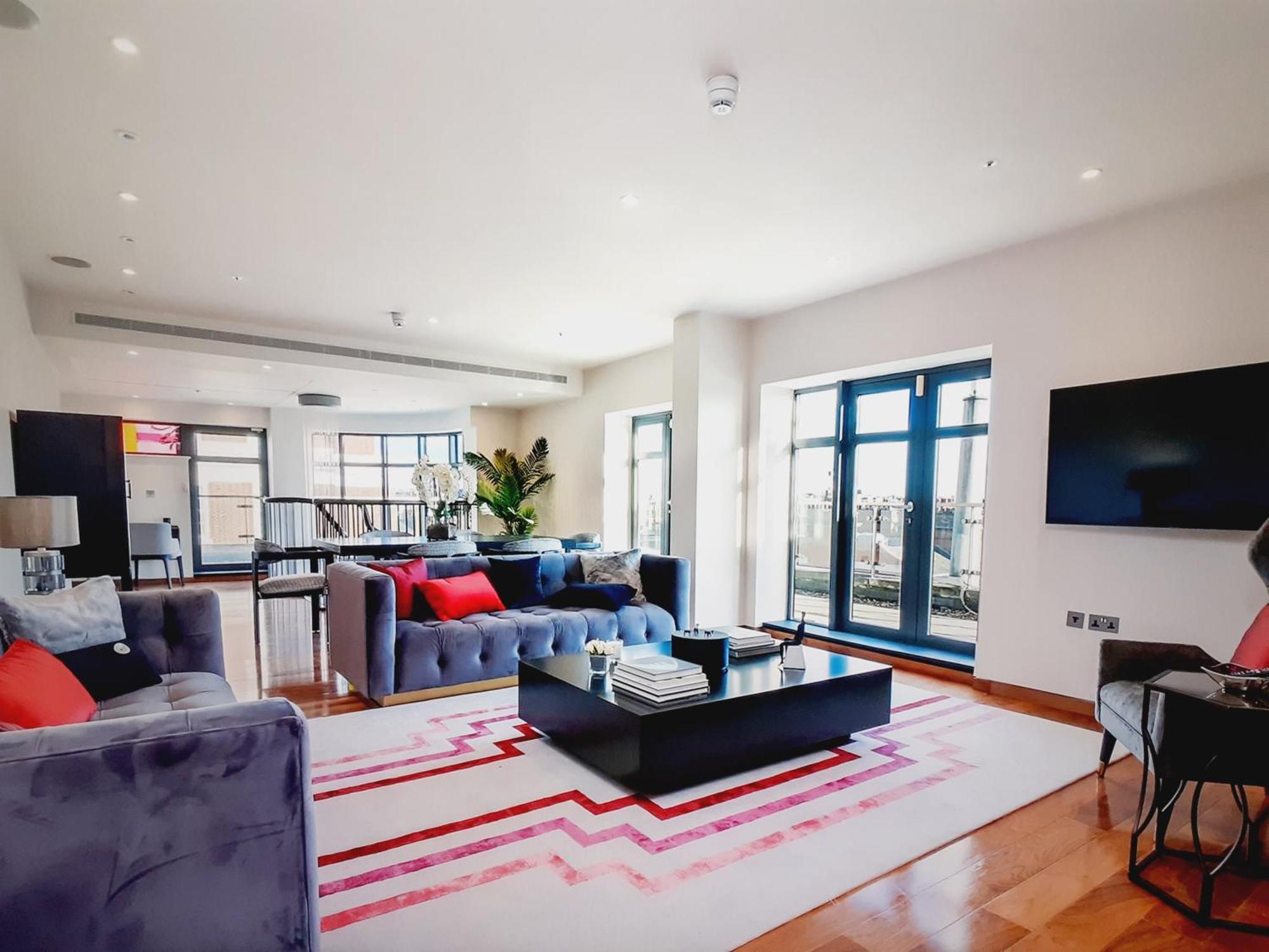 Nouveau Mayfair Apartment *