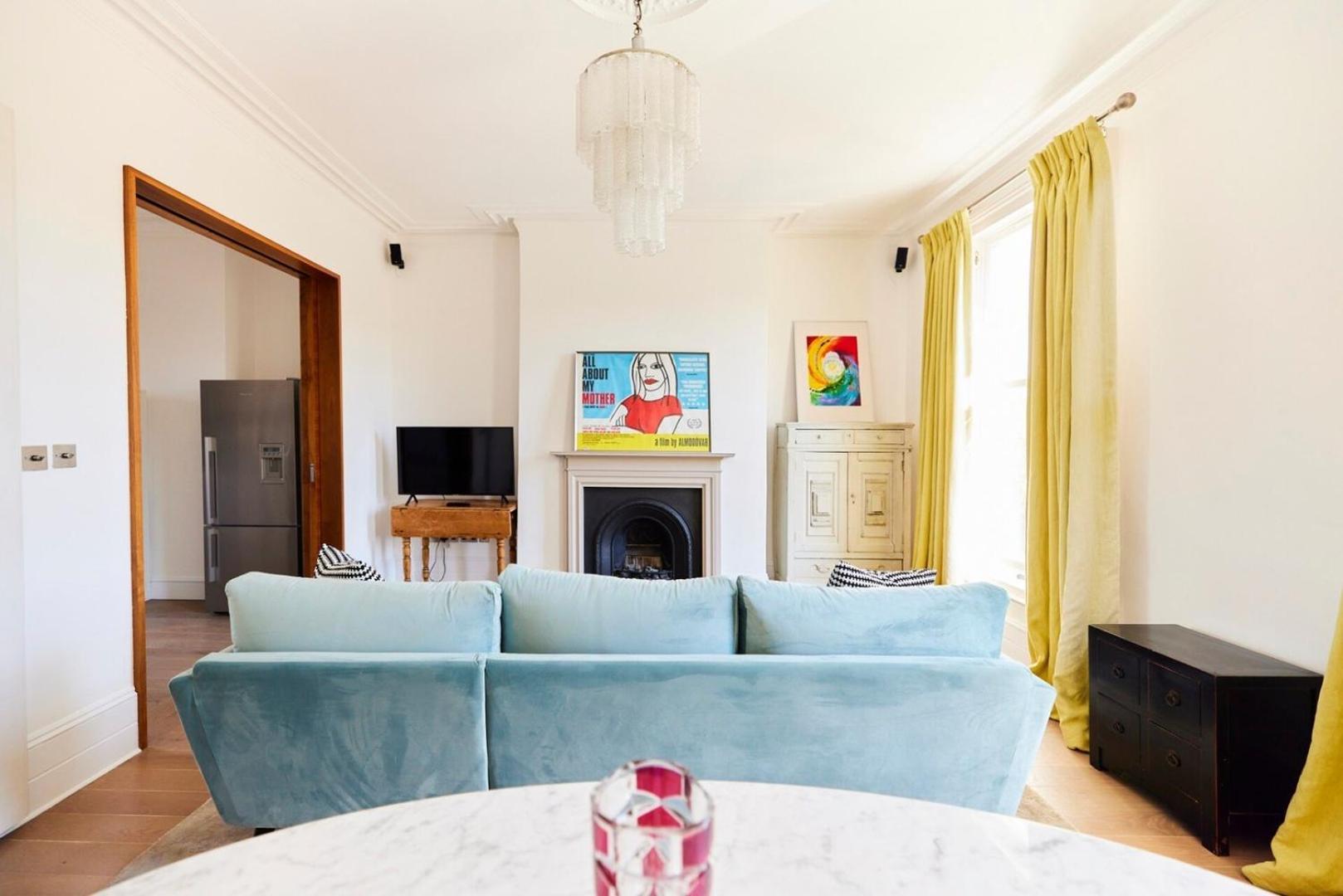 Apartment Stylish 3br With Private Patio In Maida Vale