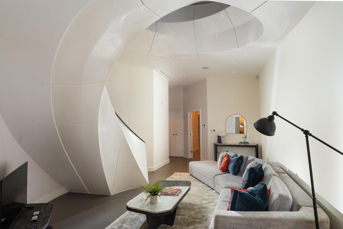 Vesto Split Level 2-bed Apt In King's Cross London