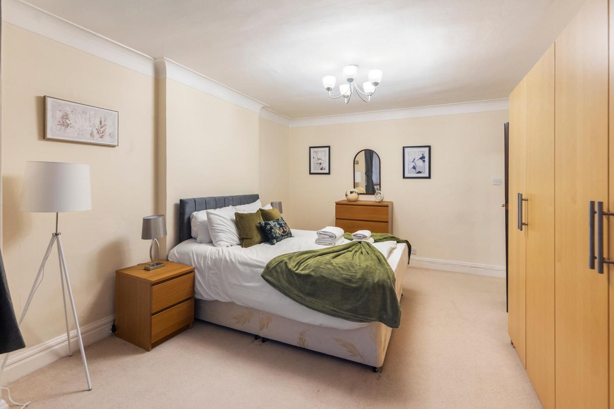 Spacious 4 Bedroom House Holiday home