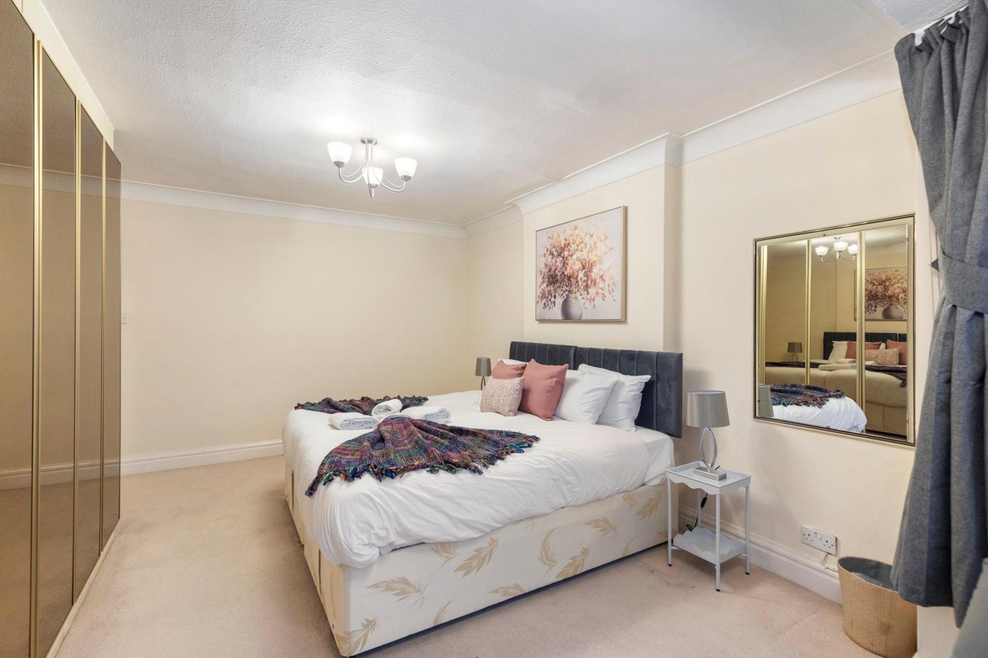 Spacious 4 Bedroom House Holiday home *