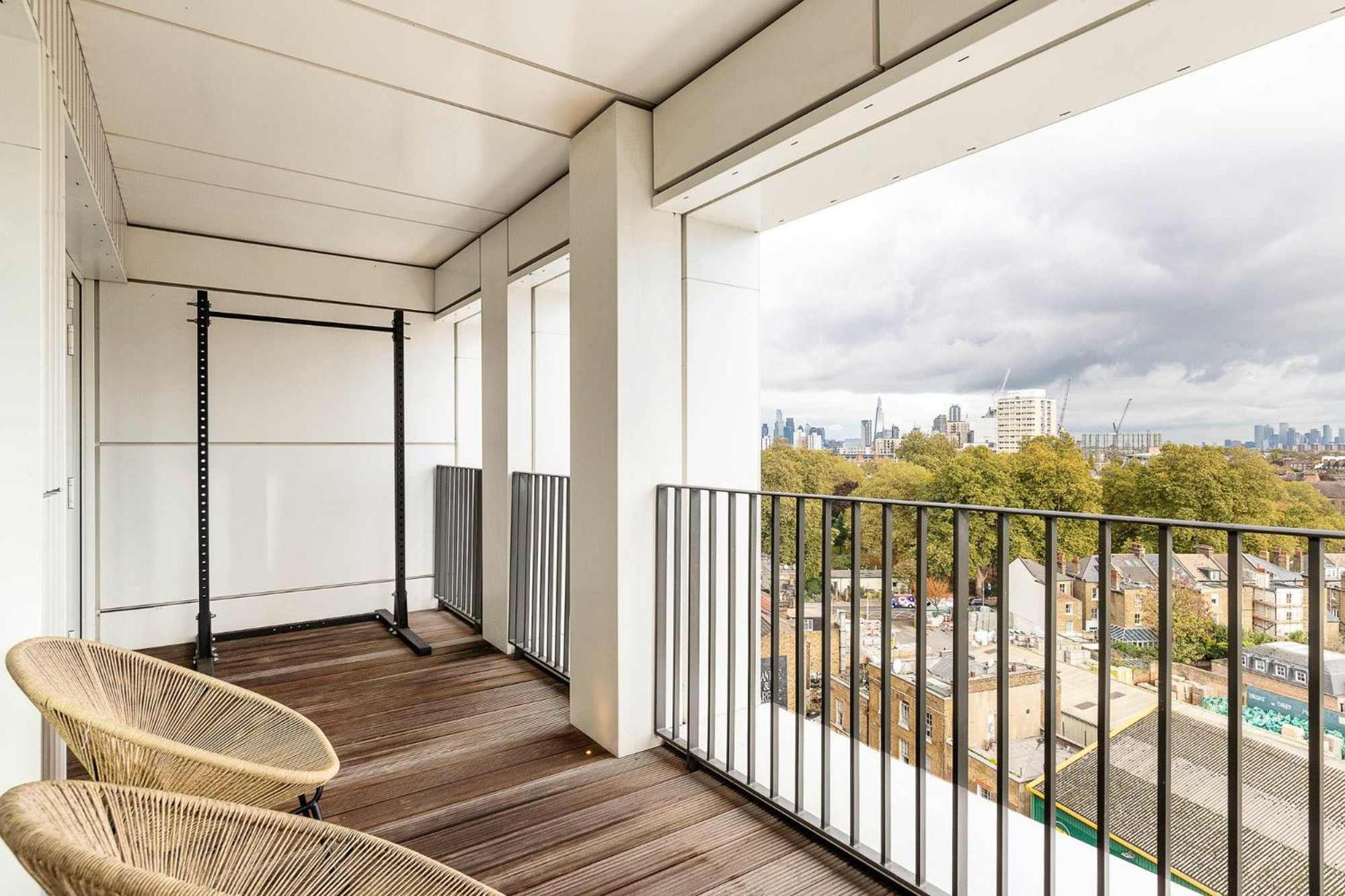 3br 2bth Penthouse In *