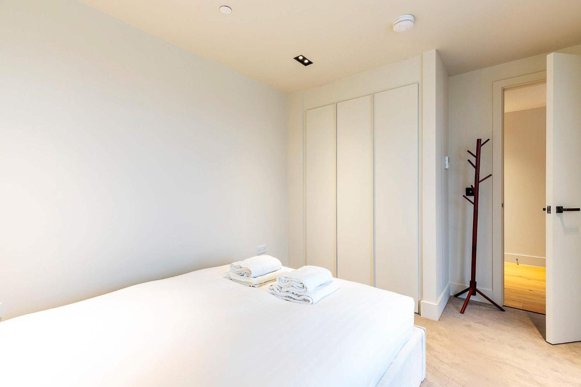 Apartment 3br 2bth Penthouse In *
